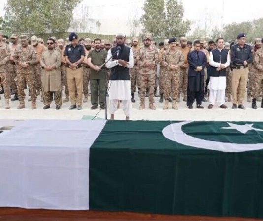 صوابی/اسلام آباد (ٹی این ایس) پاک فوج کے شہید ناصر خان کی نمازِ جنازہ آبائی علاقے میں ادا کی گئی