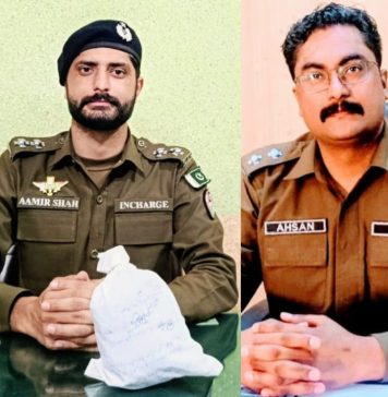راولپنڈی (ٹی این ایس) ایس ایچ او واہ کینٹ احسن علی کی سربراہی میں انچارج چوکی 4 عامر عباس کی ھمراہ پولیس ٹیم کاروائی ۔