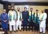 اسلام آباد (ٹی این ایس) پاکستان عوامی قوت پارٹی کے چیئرمین خاقان وحید خواجہ نے کہا ہے کہ اسلام آباد کے بلدیاتی انتخابات میں ہر حلقے سے ہم امیدوار کھڑا کریں گے۔