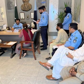 اسلام آباد (ٹی این ایس) شہریوں کی شکایات کا ازالہ، تفتیش اور سیکیورٹی انتظامات کا جائزہ لیا اور احکامات جاری کئے۔
