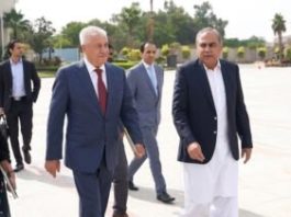 پشاور/اسلام آباد (ٹی این ایس) ڈی جی آئی ایس پی آر لیفٹیننٹ جنرل احمد شریف کا دورۂ پشاور’ خیبرپختونخوا کی مختلف جامعات کے طلبہ و طالبات اور سینئر فیکلٹی ممبران کے ساتھ خصوصی نشست’