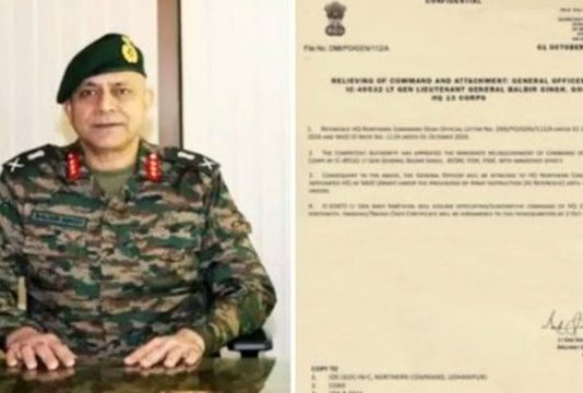 اسلام آباد (ٹی این ایس) اسپیشل سروسز گروپ کے ریٹائرڈ حوالدار محمد آصف عرف موسیٰ کے خلاف ‘چنار کور’ کے جعلی مقابلے کا بھانڈا پھوڑنے والی ڈی جی آئی ایس پی آر لیفٹننٹ جنرل احمد شریف چوہدری کی پریس کانفرنس کے 30 منٹ بعد ہی، 15 کور کے جی او سی لیفٹیننٹ جنرل بلبیر سنگھ کو کمان سے ہٹا دیا گیا ہے