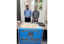 اسلام آباد (ٹی این ایس) تھانہ شالیمار پولیس نے گھریلو چوری کی متعدد وارداتوں میں سابقہ ریکارڈ منظم گروہ کے اہم رکن کو گرفتار کرلیا