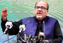 Negotiations underway with UK to bring Nawaz Back: Akbar