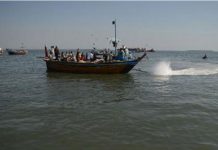 Pakistan arrests five Indian fishermen for trespassing