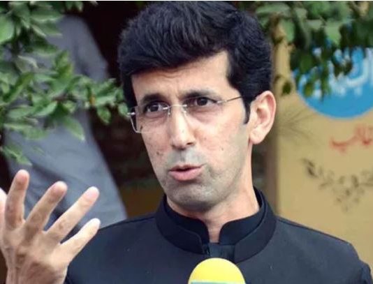 Shahram urges students to pay special attention to homework during COVID-19