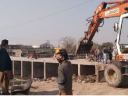 Anti encroachment campaign of Capital Development Authority (CDA) is underway