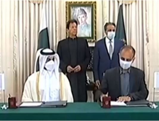 Pakistan, Qatar sign 10-year LNG agreement in Islamabad