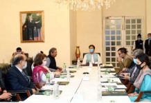 PM directs to ensure immediate implementation of single national curriculum