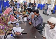 Lahore: Special desks set up for vaccination of Children