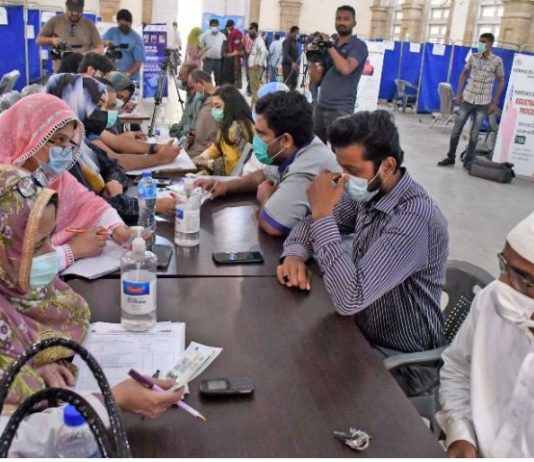 Lahore: Special desks set up for vaccination of Children