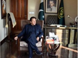 Finance Advisor briefs PM about Saudi financial assistance & oil facility on deferred payments
