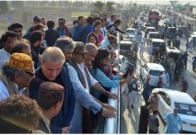 PTI’s Sindh Huqooq March led by top leadership starts from Ghotki