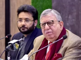 Govt will increase price of gas now: Shaukat Tarin