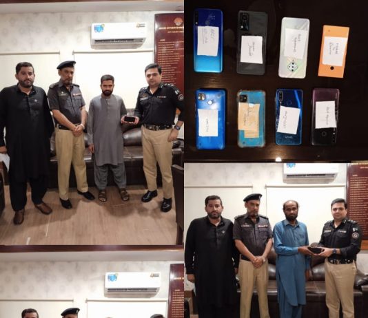 Karachi (TNS): SSP recovered stolen mobile phones from citizens in different areas of Karachi.