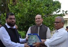 Abottabad(TNS): Abbottabad Commissioner Hazara Division Aamir Sultan Tareen has urged the livestock department, farmers and honest milk sellers to maintain strong communication with consumers to eradicate the alleged fraud of elements selling defective and adulterated milk and meat. Organize awareness campaign against defective milk