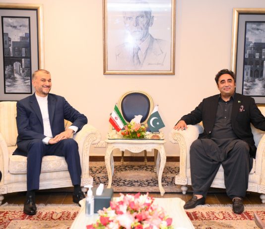 Islamabad(TNS): Tête-à-tête between Foreign Minister Bilawal Bhutto Zardari and Foreign Minister Hossein Amir Abdollahian held today at the Ministry of Foreign Affairs.