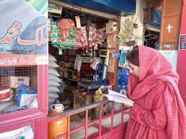 Haripur (TNS) On the instructions of Deputy Commissioner Haripur Captain (retd) Aun Haider Gondal, Assistant Commissioner Ghazi inspected various shops in Tehsil Ghazi. During the inspection, shopkeepers were fined for not displaying official price list and using polythene bags.