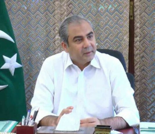Lahore(TNS): Caretaker Chief Minister Punjab Mohsin Naqvi has paid tribute to the bravery of martyred Major Amir Aziz and martyred Sepoy Muhammad Arif