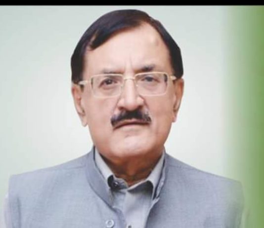ISLAMABAD (TNS) The main leader of Pakistan Tehreek-e-Insaf and former MPA from Attock, Major Tahir Sadiq has said that the unelected caretaker government of Punjab is treating teachers Ikram with contempt, now government educational institutions are under private custody.