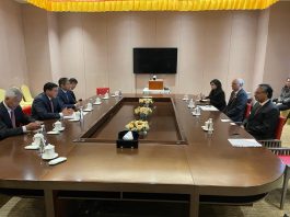 Islamabad(TNS) : FM @JalilJilani held a fruitful meeting with Deputy Prime Minister Sainbuyan of Mongolia in Tibet