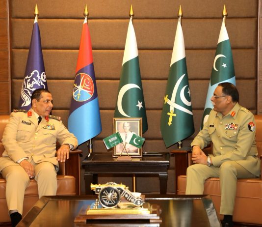 Rawalpindi | ISPR (TNS) : H.E. Lieutenant General Fahad Bin Abdullah Muhammad Al Mutair, Commander of the Royal Saudi Land Forces called on General Sahir Shamshad Mirza, Chairman Joint Chiefs of Staff Committee, at Joint Staff Headquarters, Rawalpindi today.