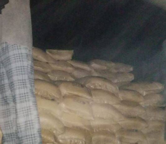 Khanewal (TNS) Deputy Commissioner Khanewal Waseem Hamid Sindhu has completely failed to establish the Punjab government’s writ against the fertilizer mafia. Face!