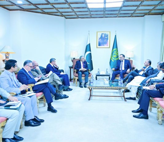 Islamabad(TNS): DPM and FM @MIshaqDar50 chaired a high-level meeting to holistically review preparations and arrangements for the upcoming official visit of Azerbaijan