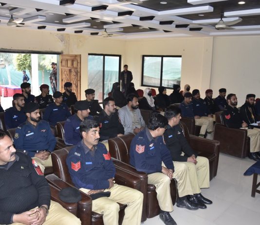 Haripur (TNS) In light of the orders of Inspector General of Police Khyber Pakhtunkhwa Zulfiqar Hameed, DPO Haripur Farhan Khan organized a police court.