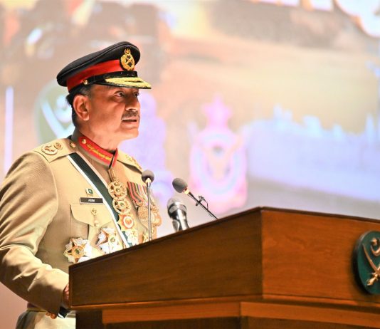 ISLAMABAD (TNS) Fitnatul Khawarij or Pakistan, choose one, Field Marshal’s two-pronged message to Afghanistan.