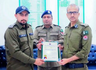 Islamabad (TNS) DPO Khanewal Awards Certificate of Appreciation to SHO Arslan Amjad Sahi for Exemplary Performance