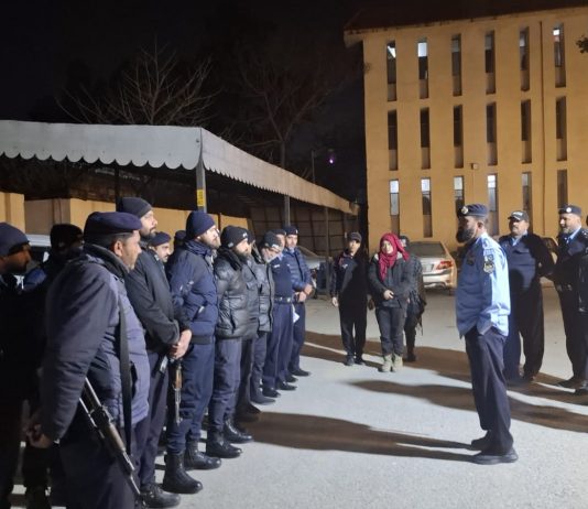 Islamabad (TNS) Three member of organized criminal gang arrested, valuables Rs 11.5 million recovered،Following the special directives of Inspector General of Police (IGP) Islamabad Syed Ali Nasir Rizvi