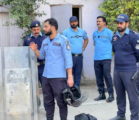 Islamabad (TNS) SSP Operations holds special briefing for police officials