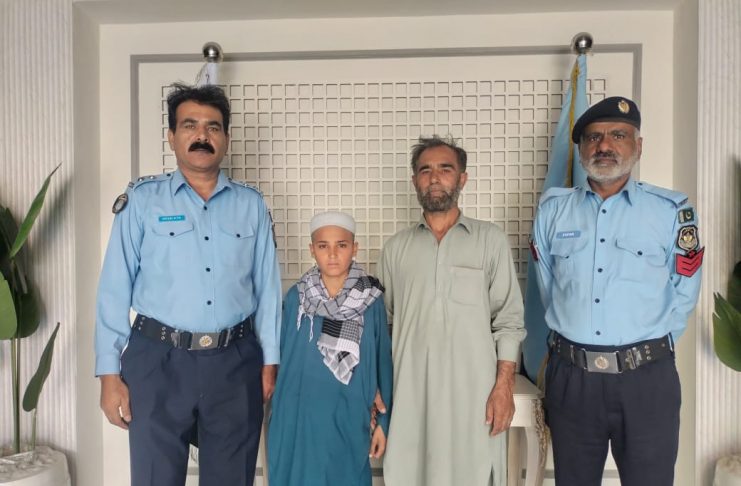 Islamabad (TNS) Islamabad Police reunites missing boy with his family،
