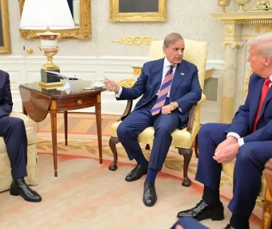 ISLAMABAD (TNS) Pakistan PM proposes second phase of Iran-US talks..?