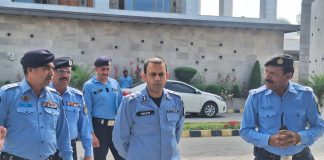 ISLAMABAD (TNS) DIG Security reviews courts security, directs officers to remain vigilant and professional DIG Security Islamabad Rana Umar Farooq