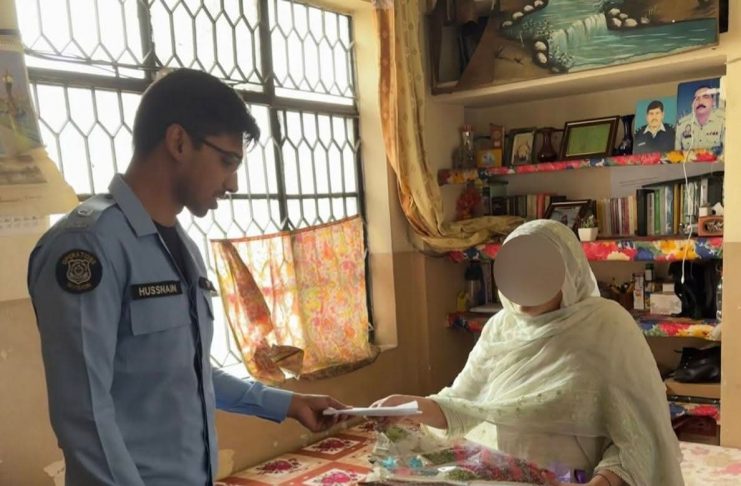 ISLAMABAD (TNS) Officers distributes Eid gifts among families of martyrs