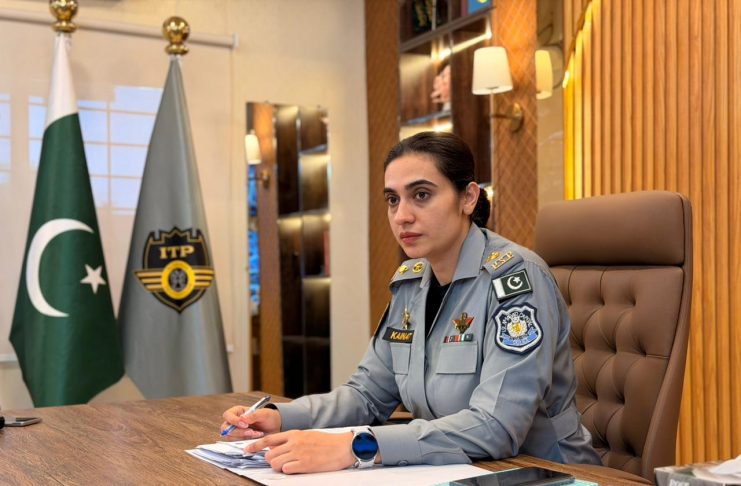 Islamabad (TNS) Chief Traffic Officer (CTO) Islamabad Kainat Azhar Khan assumes charge,