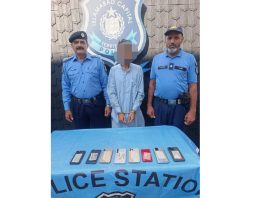 Islamabad (TNS) Notorious snatcher gang member arrested; eight stolen mobile phones recovered