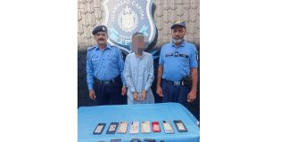 Islamabad (TNS) Notorious snatcher gang member arrested; eight stolen mobile phones recovered