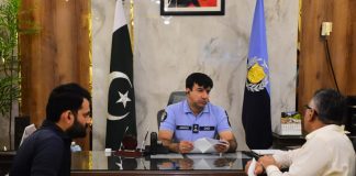 Islamabad (TNS) DIG and Zonal SPs Hold Open Courts to Address Public Grievances Following the special directives of the Inspector General of Police (IGP) Islamabad, Syed Ali Nasir Rizvi, DIG Islamabad Muhammad Jawad Tariq, SP City Zone Dr. Ayaz Hussain, and SP Saddar Zone Khalid Mehmood Awan held open courts at their respective offices under the Open Door Policy to ensure the prompt redressal of citizens’ grievances