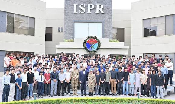 ISLAMABAD (TNS) T𝐡𝐞 15𝐭𝐡 𝐕𝐨𝐥𝐮𝐧𝐭𝐞𝐞𝐫 𝐒𝐡𝐞𝐫𝐢𝐚𝐧𝐬 𝐨𝐟 𝐊𝐚𝐫𝐧𝐚𝐥 𝐒𝐡𝐞𝐫 𝐊𝐡𝐚𝐧 𝐂𝐚𝐝𝐞𝐭 𝐂𝐨𝐥𝐥𝐞𝐠𝐞 𝐒𝐰𝐚𝐛𝐢 (𝐊𝐒𝐊𝐂𝐂𝐒) 𝐬𝐮𝐜𝐜𝐞𝐬𝐬𝐟𝐮𝐥𝐥𝐲 𝐜𝐨𝐦𝐩𝐥𝐞𝐭𝐞𝐝 𝐚𝐧 𝐢𝐧𝐭𝐞𝐧𝐬𝐢𝐯𝐞 𝐏𝐚𝐫𝐚𝐠𝐥𝐢𝐝𝐢𝐧𝐠 𝐓𝐫𝐚𝐢𝐧𝐢𝐧𝐠 𝐂𝐨𝐮𝐫𝐬𝐞 𝐚𝐭 𝐭𝐡𝐞 𝐀𝐫𝐦𝐲 𝐒𝐜𝐡𝐨𝐨𝐥 𝐨𝐟 𝐏𝐡𝐲𝐬𝐢𝐜𝐚𝐥 𝐓𝐫𝐚𝐢𝐧𝐢𝐧𝐠 (𝐀𝐒𝐏𝐓), 𝐊𝐚𝐤𝐮𝐥, 𝐀𝐛𝐛𝐨𝐭𝐭𝐚𝐛𝐚𝐝