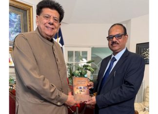 KARACHI (TNS) Delegation of the Muthada Healthcare Committee Meets Chairman of Quaid-e-Azam Foundation USA, Professor Dr. Asif Riaz Qadir.