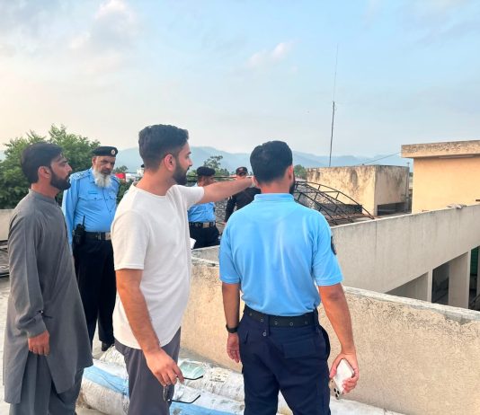 Islamabad (TNS) SSP Operations Islamabad visits Shalimar Police Station and Capital Patrol Unit Headquartersa