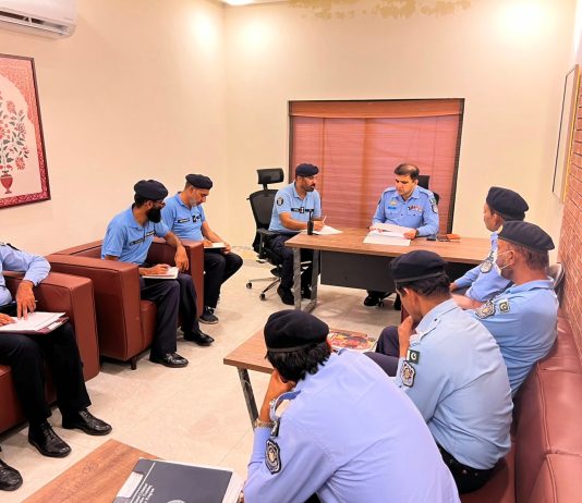 Islamabad (TNS) SP Saddar Zone directs intensified crackdown on criminal gangs and enhanced citizen services across police stations