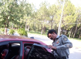 Islamabad (TNS) ITP Intensifies Crackdown on Vehicles with Tinted Windows, Over 450 Challaned in One Month