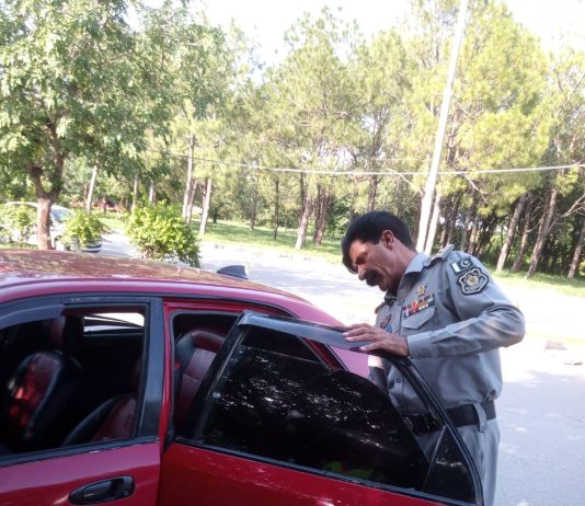 Islamabad (TNS) ITP Intensifies Crackdown on Vehicles with Tinted Windows, Over 450 Challaned in One Month