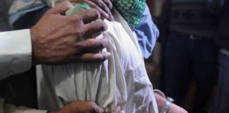 Rawalpindi (TNS) Police have arrested a domestic servant and his wife who robbed the house of a disabled citizen, recovering four lakh rupees, gold jewellery, a mobile phone, a pistol and a motorcycle