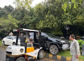 Islamabad (TNS) ITP continue crackdown against illegal parking across the city،Following the special directives of Inspector General of Police (IGP) Islamabad Syed Ali Nasir Rizvi