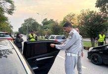Islamabad (TNS) ITP Intensifies Crackdown on Vehicles with Tinted Windows